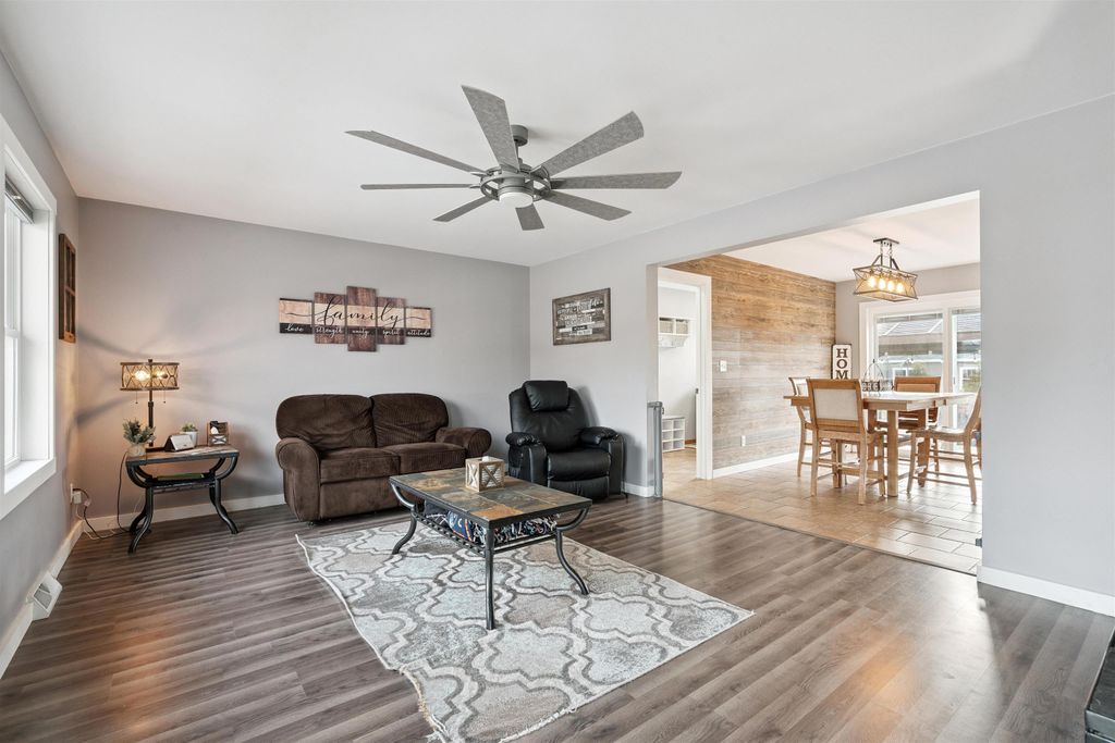 Photo of 1200 SE 5th Avenue, Cascade, IA 52033 (MLS # 153681)