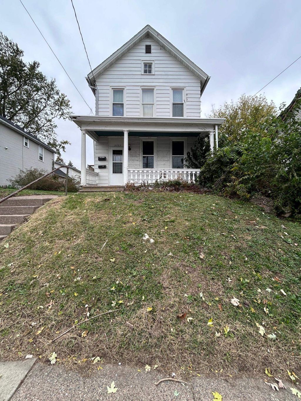 Photo of 2757 Broadway Street, Dubuque, IA 52001 (MLS # 153372)