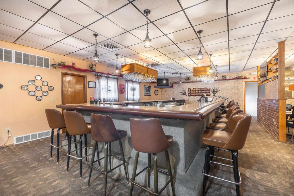 Photo of 275 NE Jackson Street, Cascade, IA 52033 (MLS # 153460)