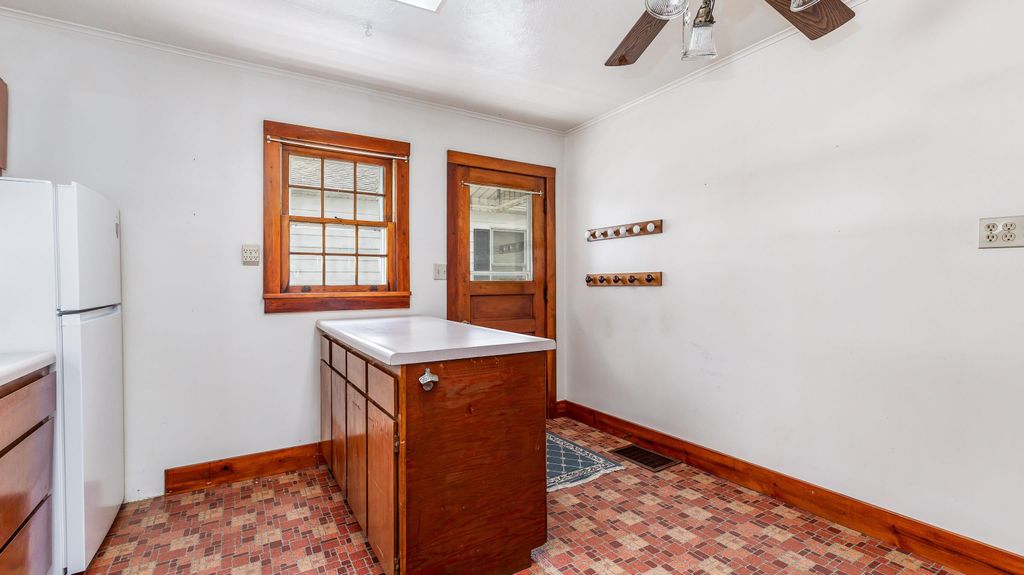 Photo of 380 Sherwood Avenue, East Dubuque, IL 61025 (MLS # 152530)