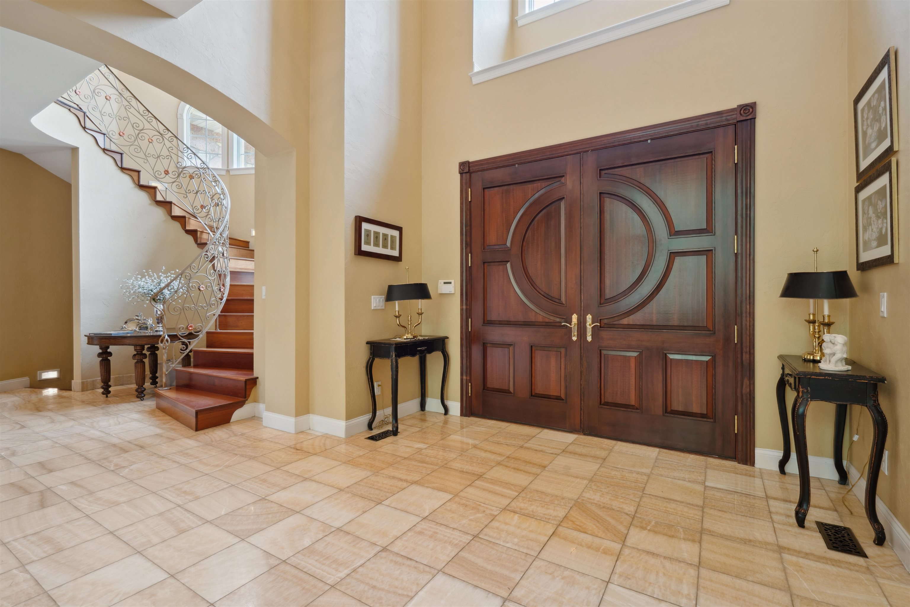 1047 Shady Oaks Drive