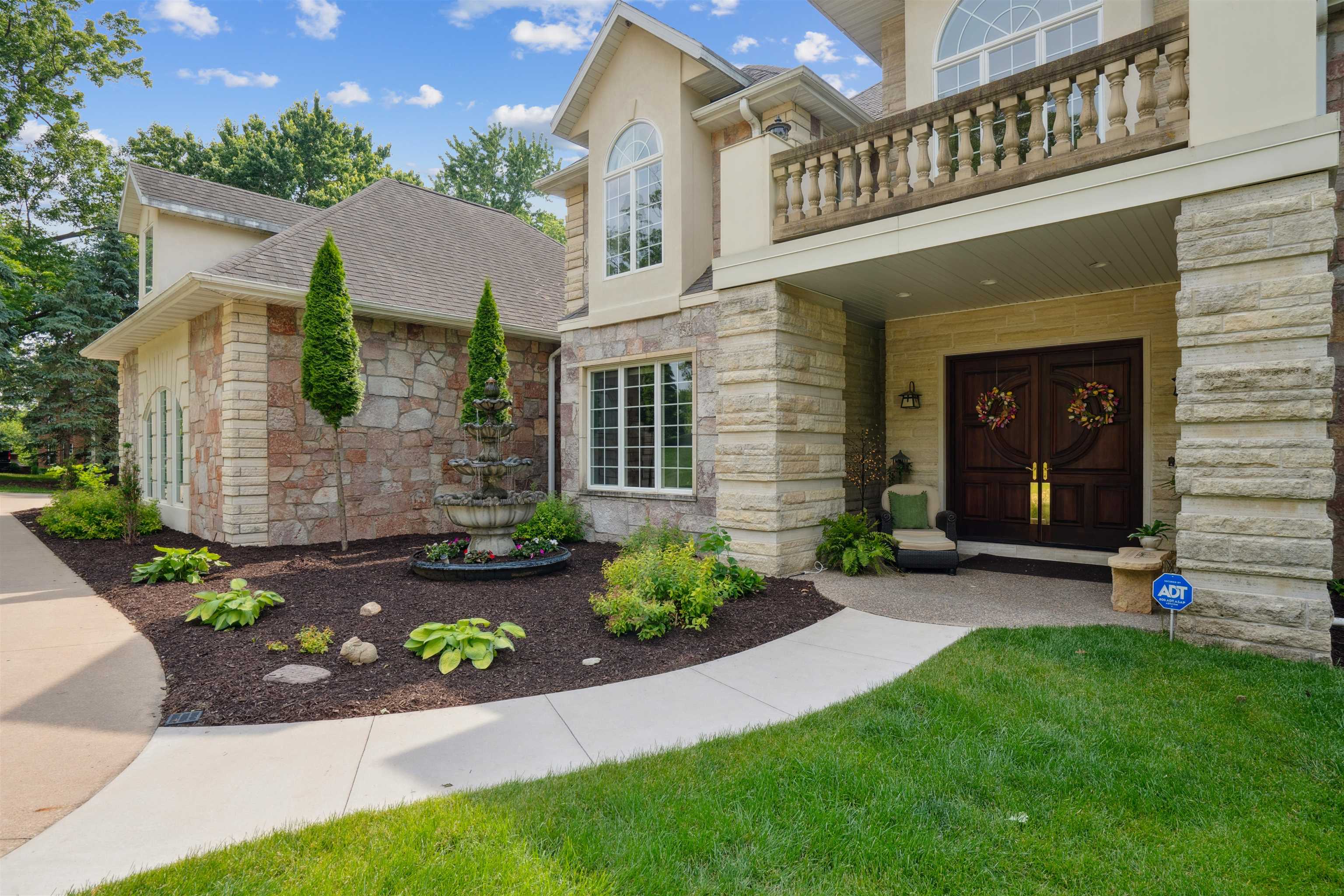 1047 Shady Oaks Drive