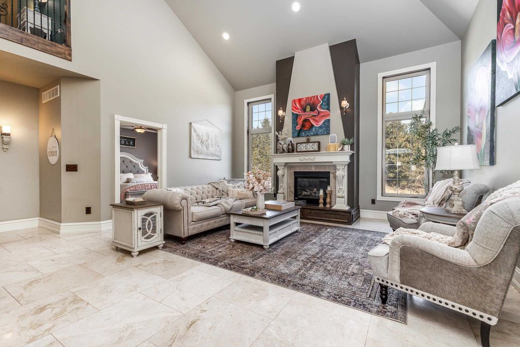 Photo of 2189 Tuscany Ridge Drive, Dubuque, IA 52002 (MLS # 153173)
