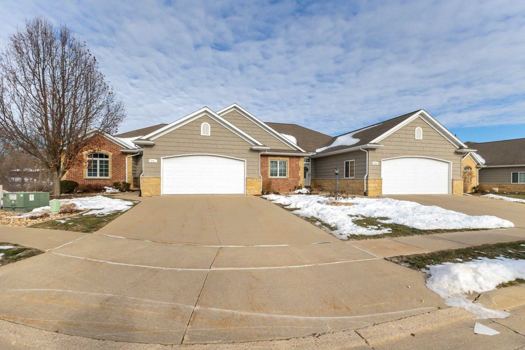 Photo of 3291 Bittersweet Lane, Dubuque, IA 52001 (MLS # 153652)