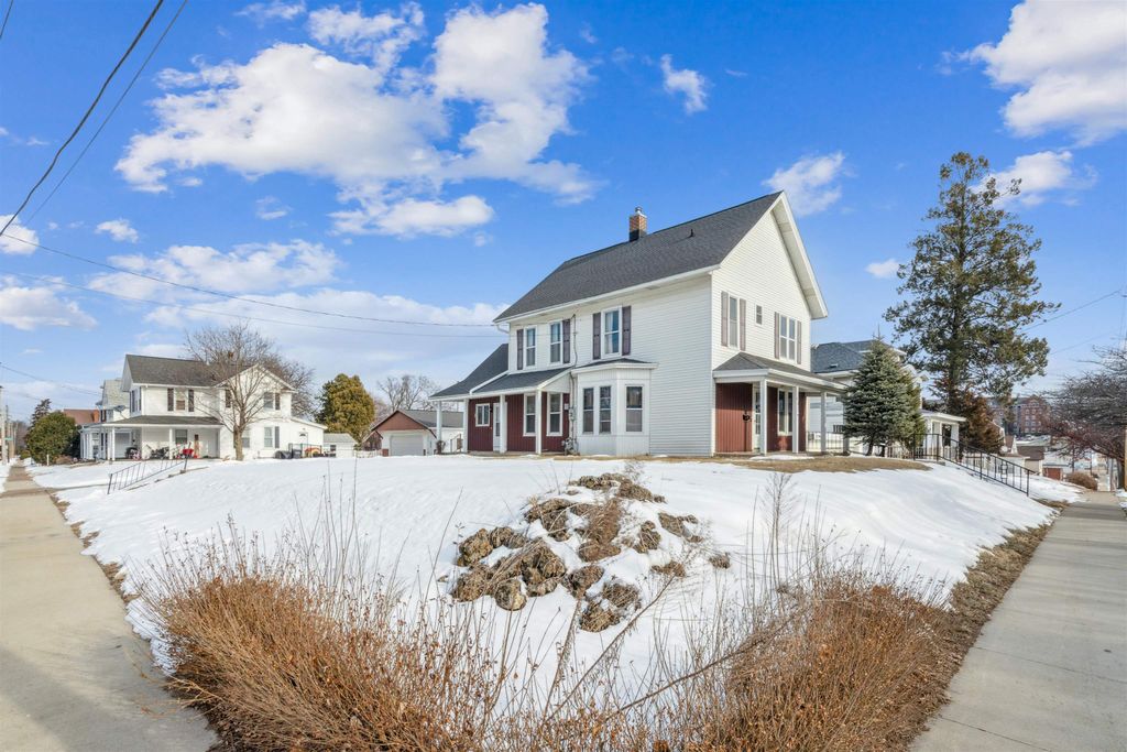 Photo of 1295 Loras Boulevard, Dubuque, IA 52001 (MLS # 153901)