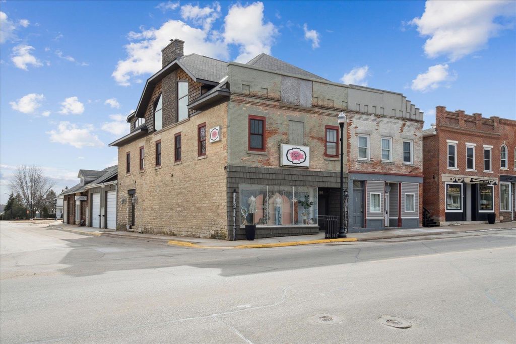 Photo of 101 W 1st Avenue, Cascade, IA 52033 (MLS # 154051)