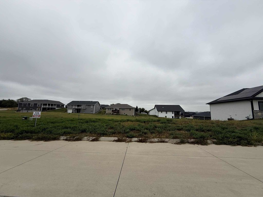 Photo of Lot 88 Rustic Point Lane, Dubuque, IA 52002 (MLS # 153081)