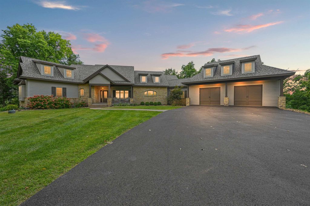 Photo of 19 Cedar Rim Trail, Galena, IL 61036 (MLS # 152973)