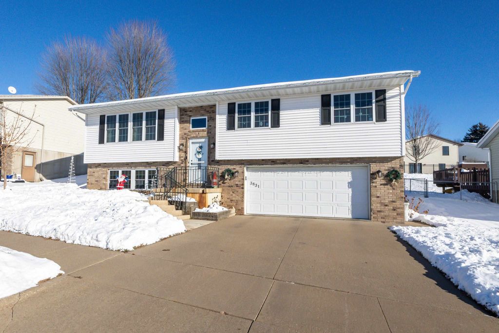 Photo of 3831 Cora Drive, Dubuque, IA 52002 (MLS # 154017)