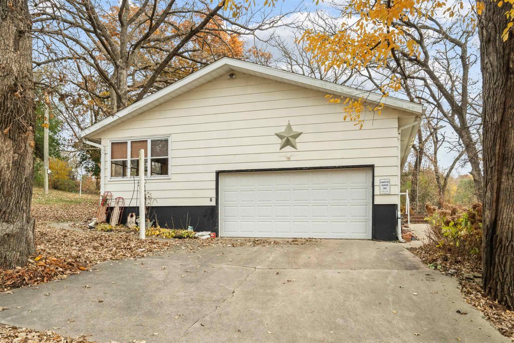 Photo of 30127 Prier Road, Dyersville, IA 52040 (MLS # 153442)