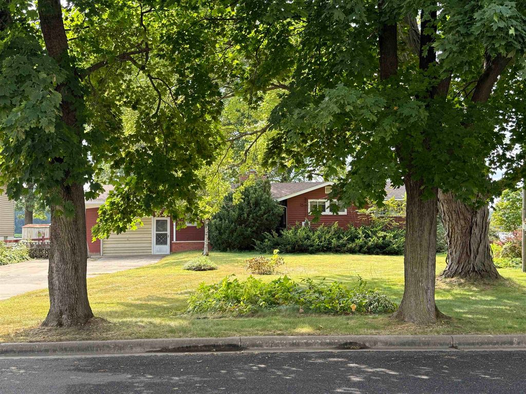 Photo of 722 Front Street, Cassville, WI 53806 (MLS # 152950)