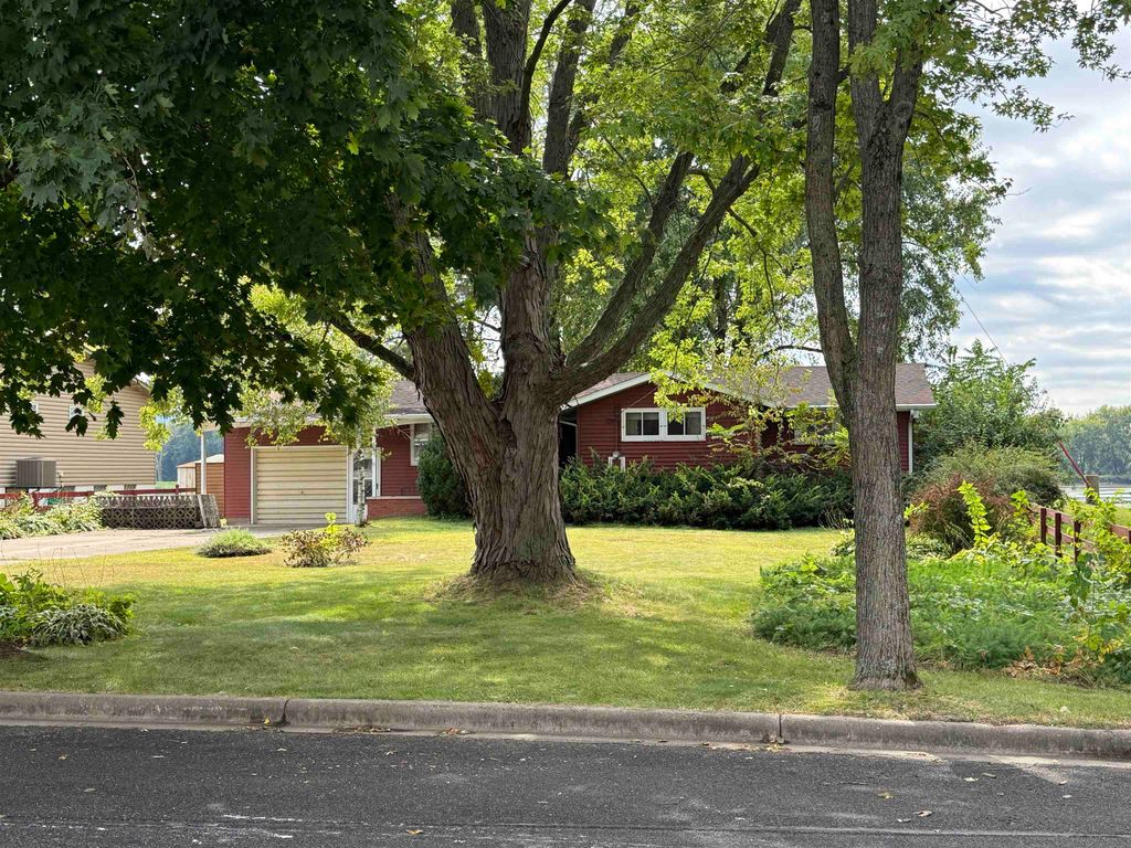 Photo of 722 Front Street, Cassville, WI 53806 (MLS # 152950)