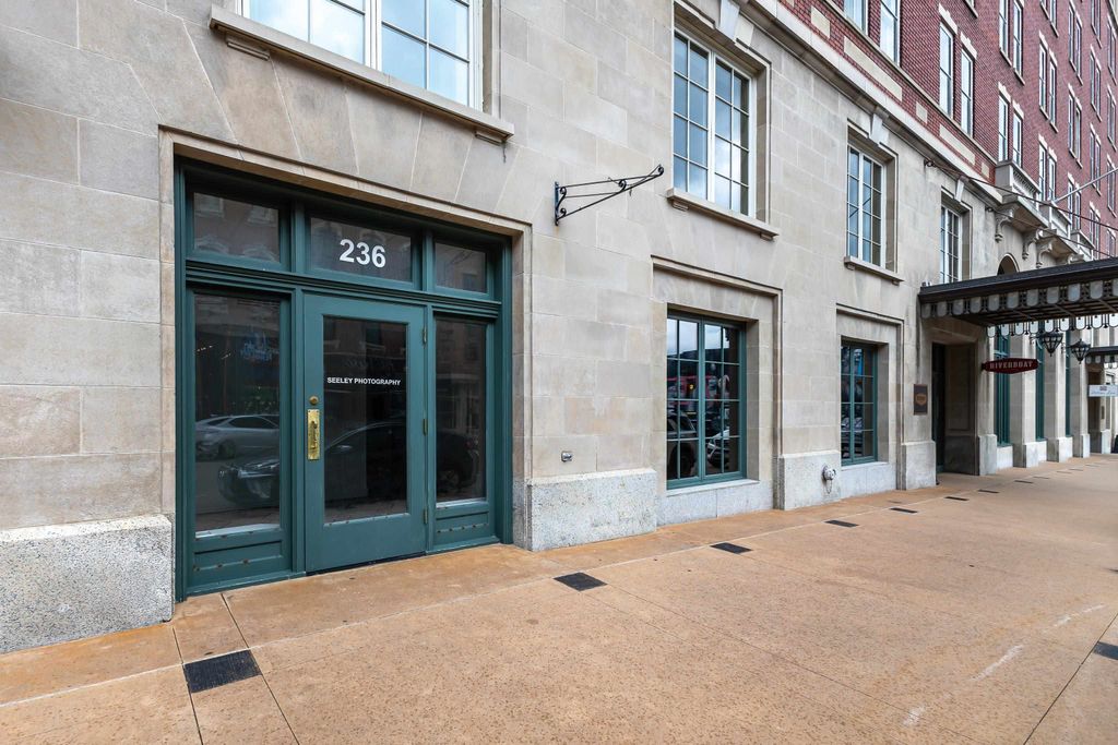 Photo of 236 Main Street, Dubuque, IA 52001 (MLS # 153625)