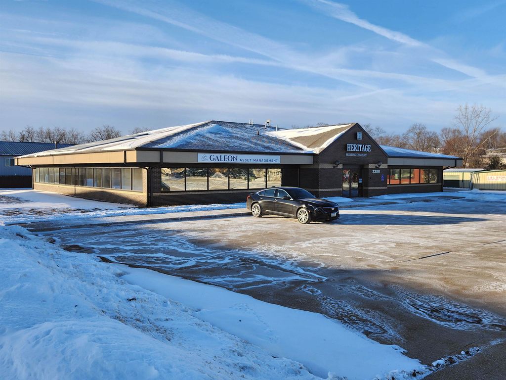 Photo of 3388 Kennedy Circle, Dubuque, IA 52002 (MLS # 153875)