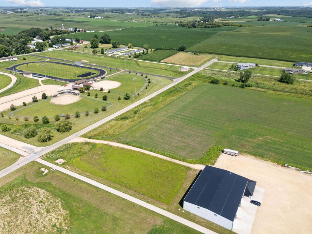 Photo of Lot 1 Edgewood Industrial Park, Edgewood, IA 52042 (MLS # 153554)