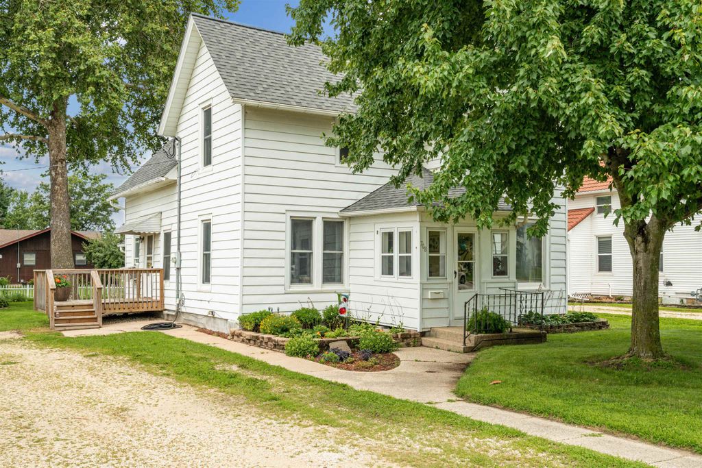 Photo of 708 N Franklin Street, Manchester, IA 52057 (MLS # 153183)