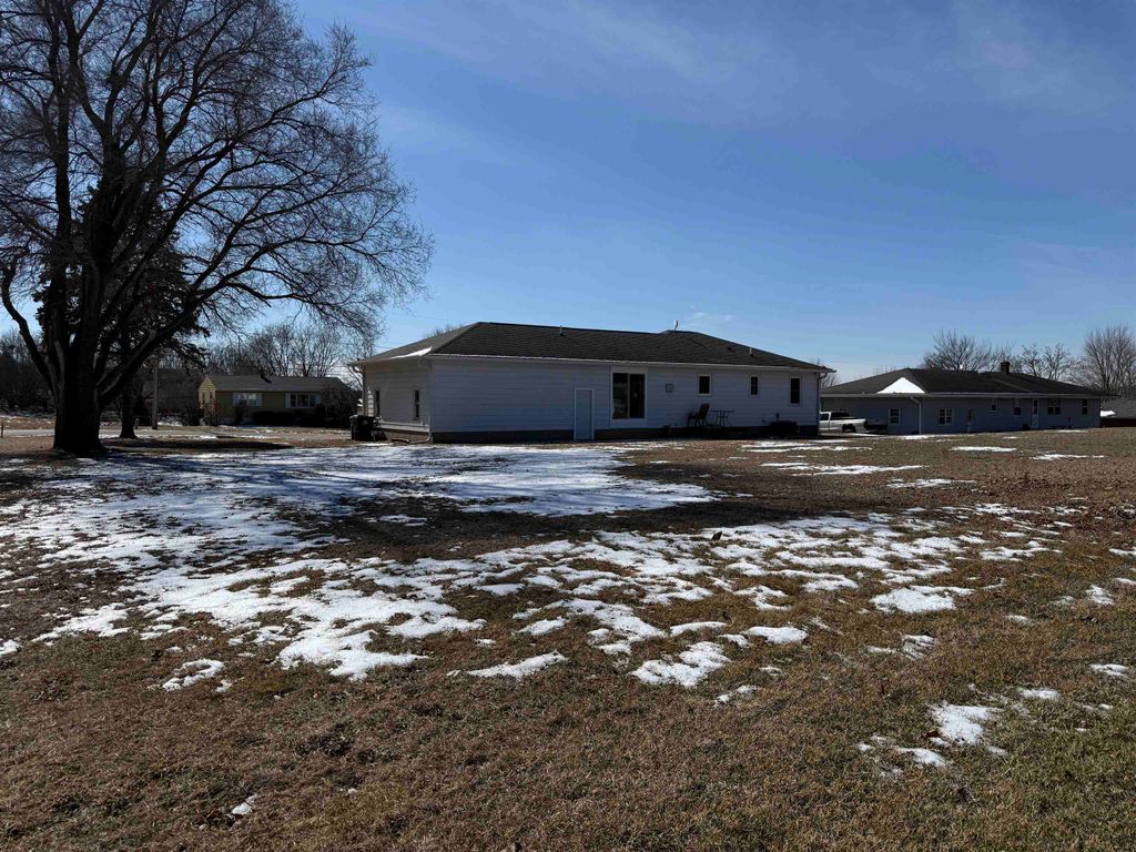 Photo of 10117 Boleyn Road, Dubuque, IA 52001 (MLS # 153680)