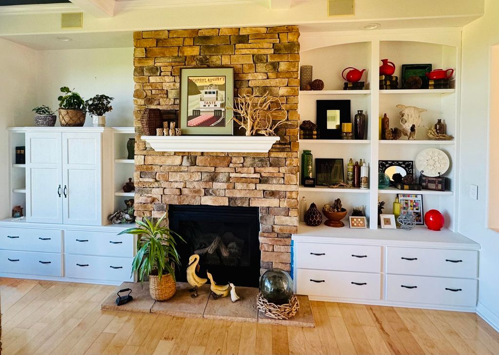 Photo of 15441 Stacie Court, Dubuque, IA 52002 (MLS # 153237)