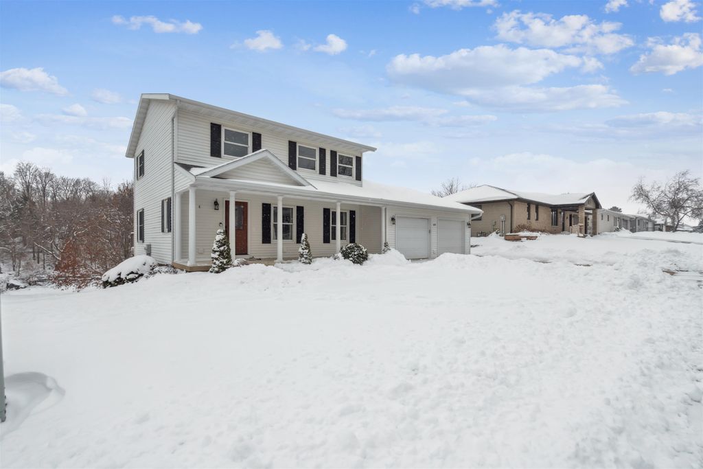 Photo of 609 7th Ave SW Ave, Cascade, IA 52033 (MLS # 153564)
