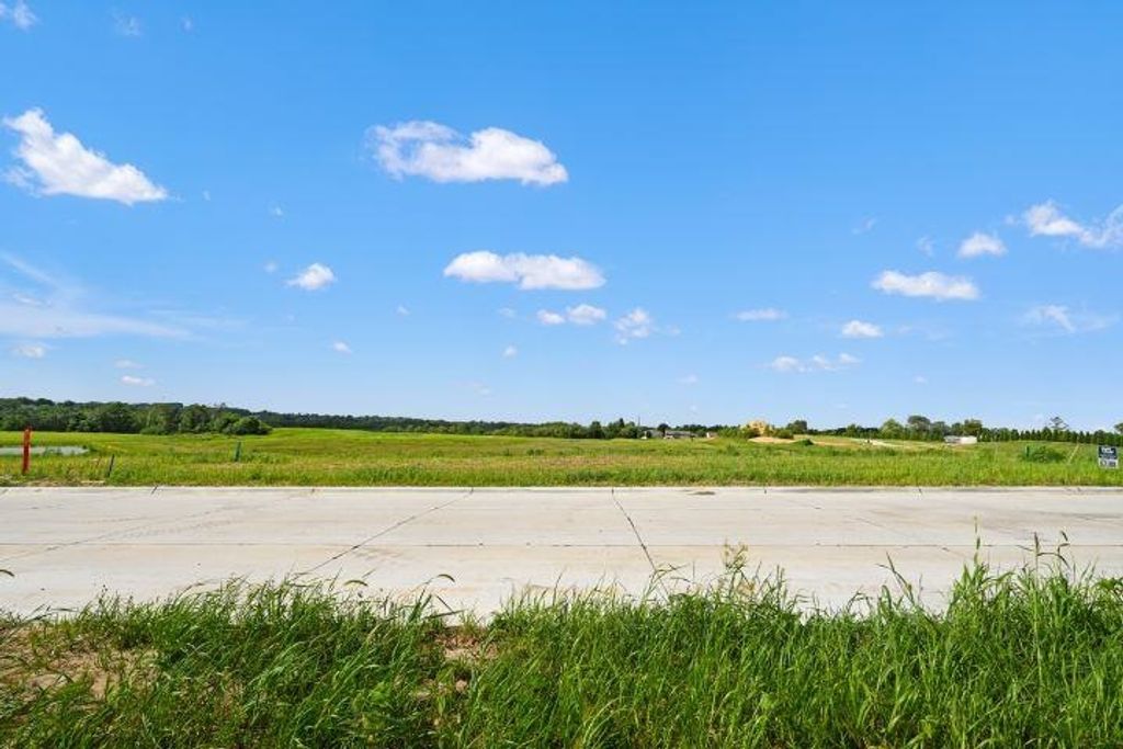 Photo of Lot 87 Waterbridge Lane, Dubuque, IA 52003 (MLS # 152551)