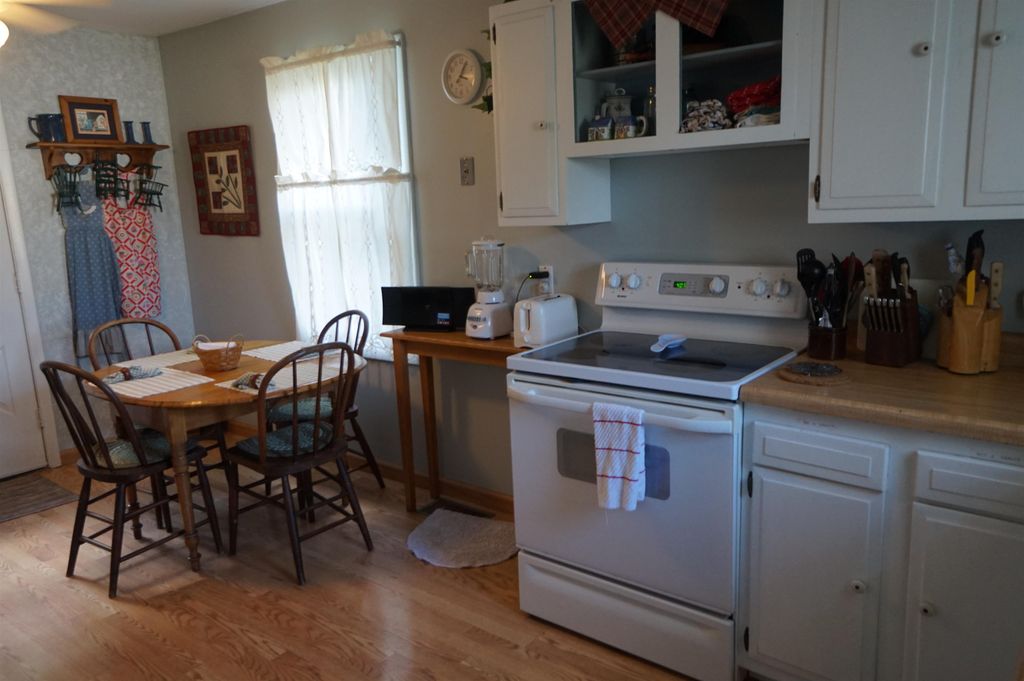 Photo of 901 Stone Street, Bellevue, IA 52031 (MLS # 153140)