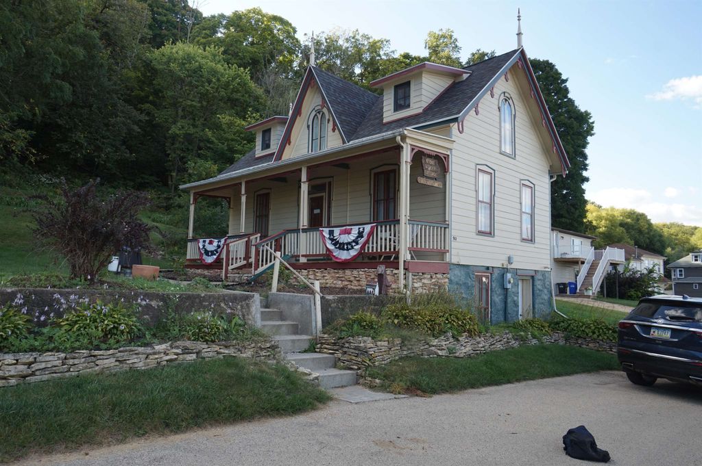 Photo of 901 Stone Street, Bellevue, IA 52031 (MLS # 153140)