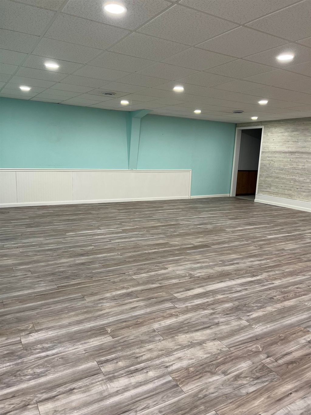 Photo of 109 SE Adams Street #Suite 3, Cascade, IA 52033 (MLS # 152236)