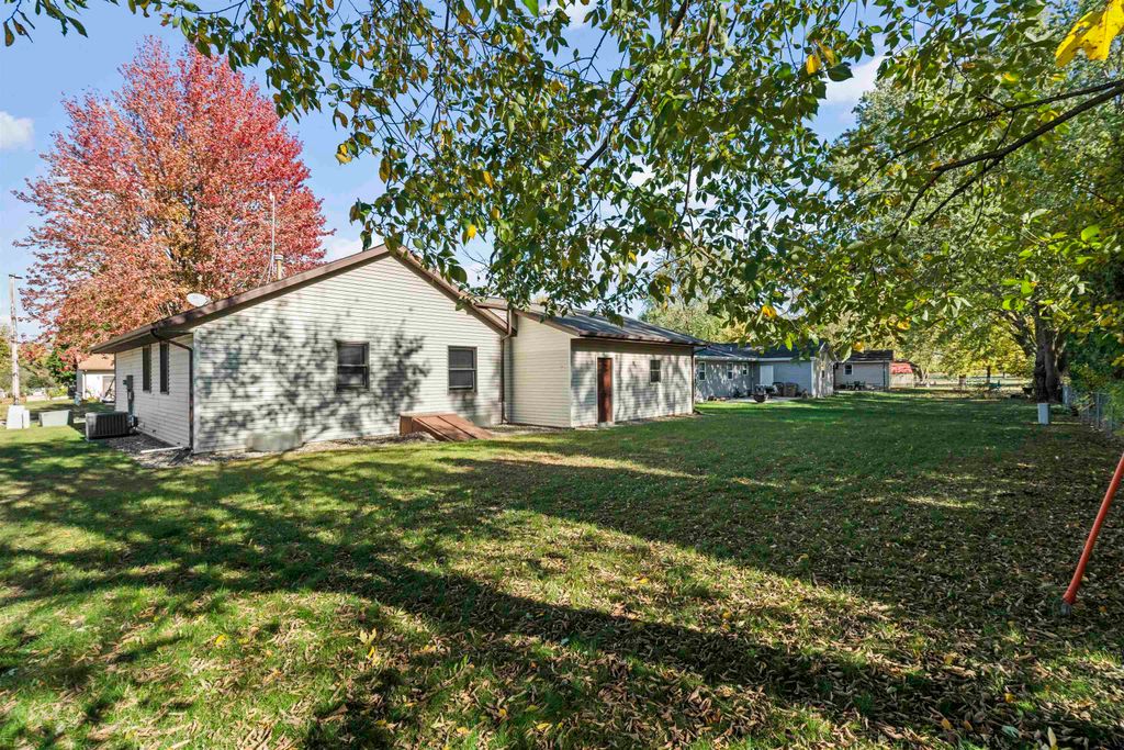 Photo of 112 Grayson Court, Manchester, IA 52057 (MLS # 153957)