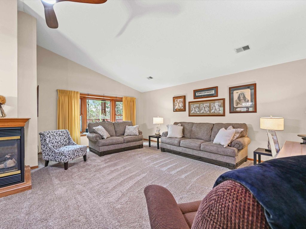 Photo of 2685 Renaissance Drive #3, Dubuque, IA 52001 (MLS # 153768)