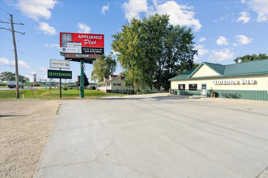 Photo of 1426 SE 9th Street, Dyersville, IA 52040 (MLS # 153117)