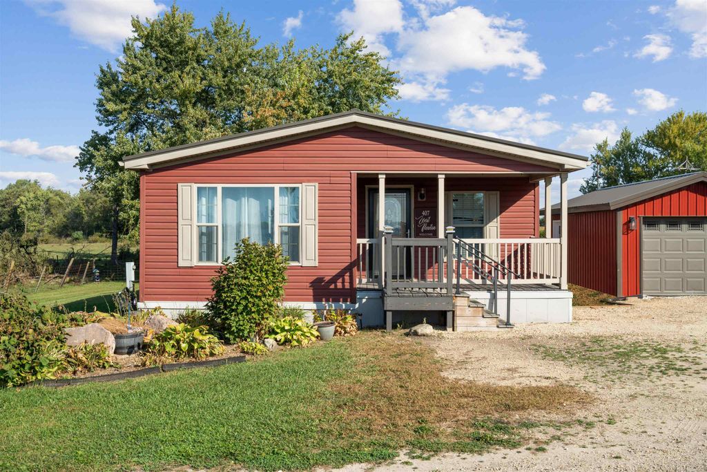 Photo of 407 W Newton Street, Edgewood, IA 52042 (MLS # 153175)