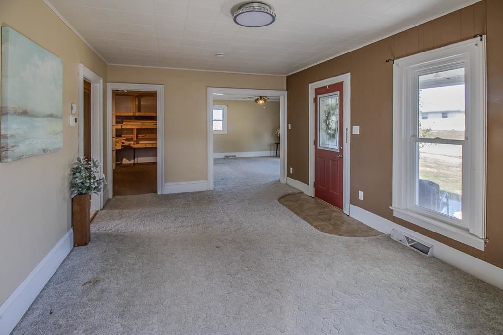 Photo of 305 N Main Street, Onslow, IA 52321 (MLS # 153246)