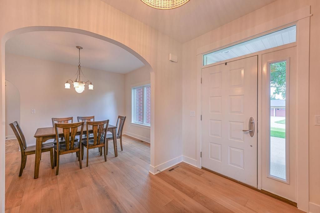 Photo of 1620 Justin Lane, Dubuque, IA 52001 (MLS # 152627)