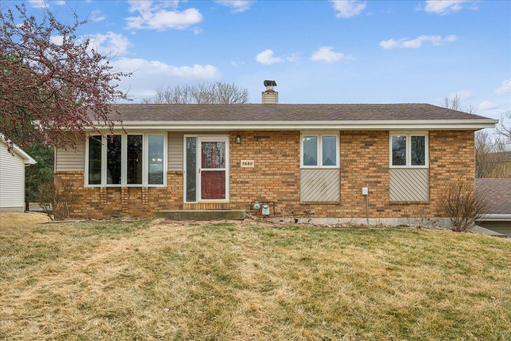 Photo of 5680 Sun Valley Drive, Asbury, IA 52002 (MLS # 154083)