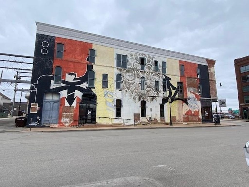 Photo of 101 Main Street, Dubuque, IA 52001 (MLS # 154128)