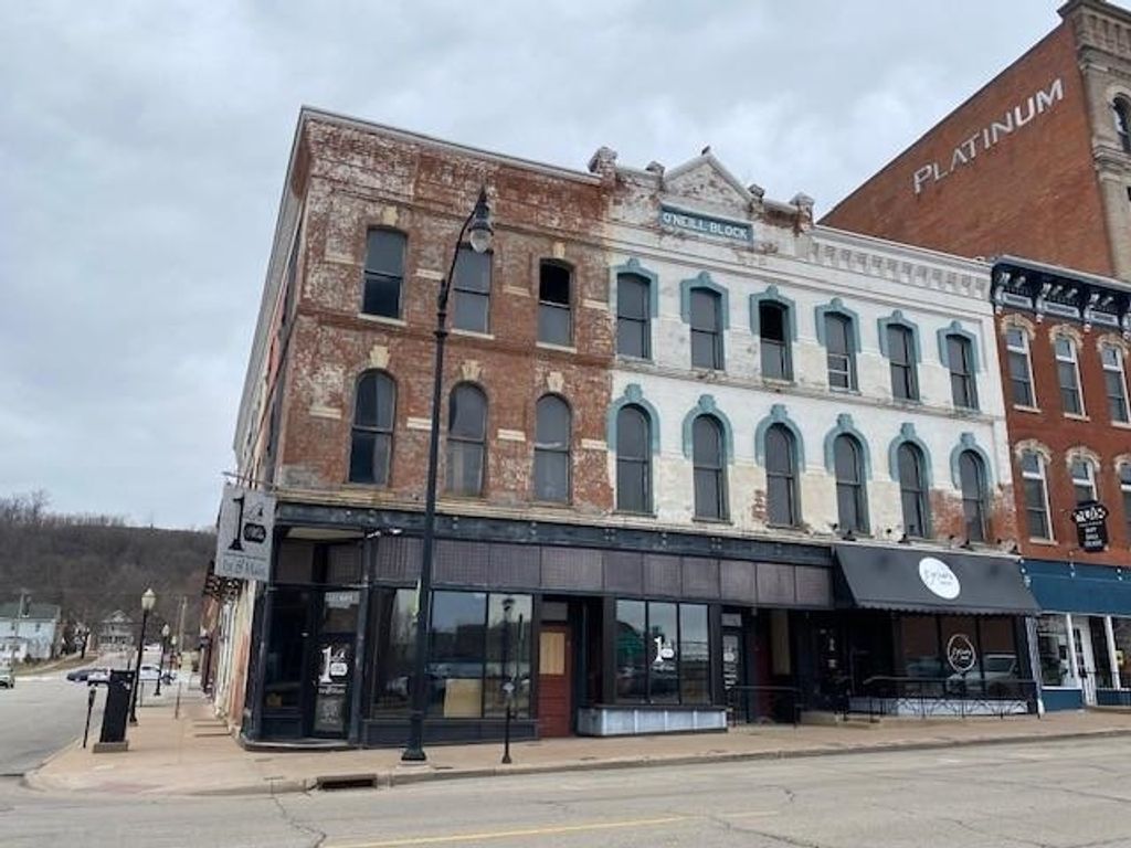 Photo of 101 Main Street, Dubuque, IA 52001 (MLS # 154128)