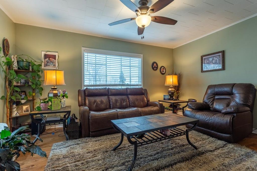 Photo of 89 Hill Street, Dubuque, IA 52001 (MLS # 153718)