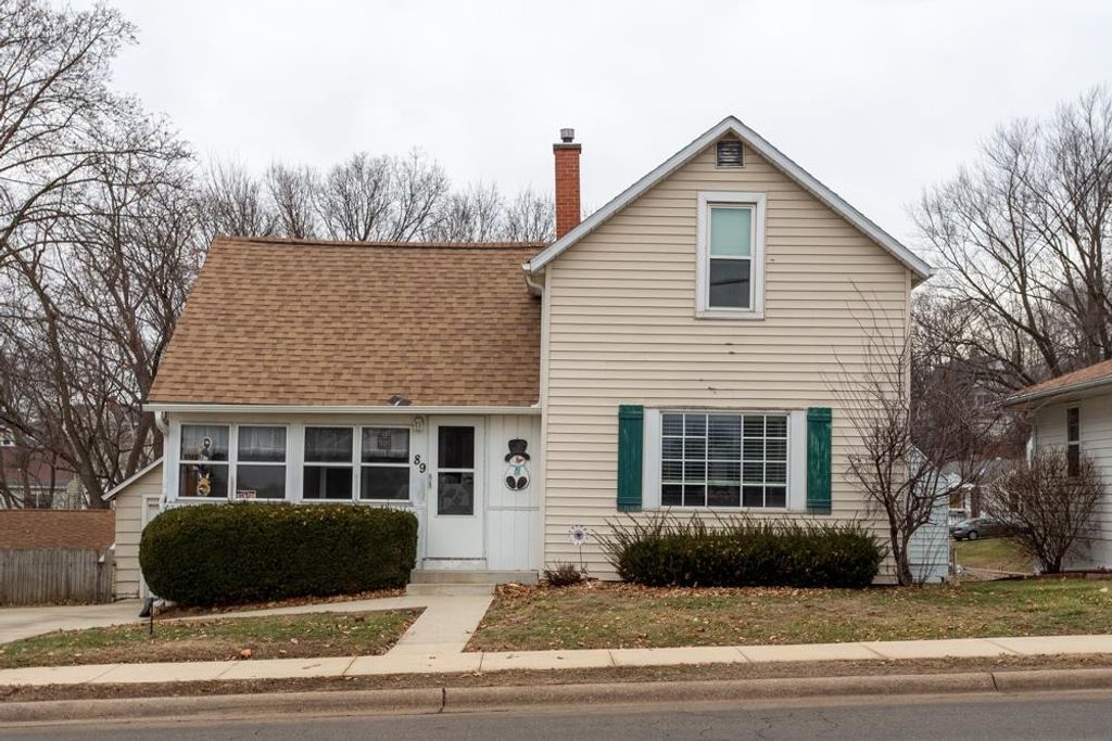 Photo of 89 Hill Street, Dubuque, IA 52001 (MLS # 153718)