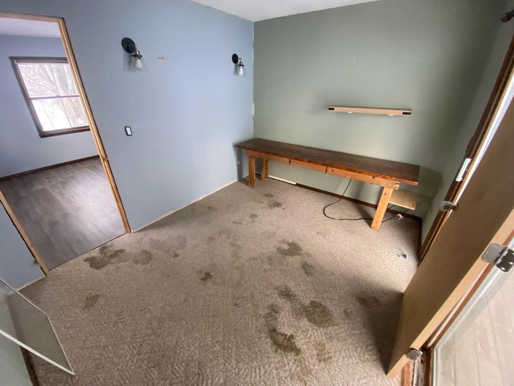 Photo of 1070 Roosevelt Street, Dubuque, IA 52001 (MLS # 153574)