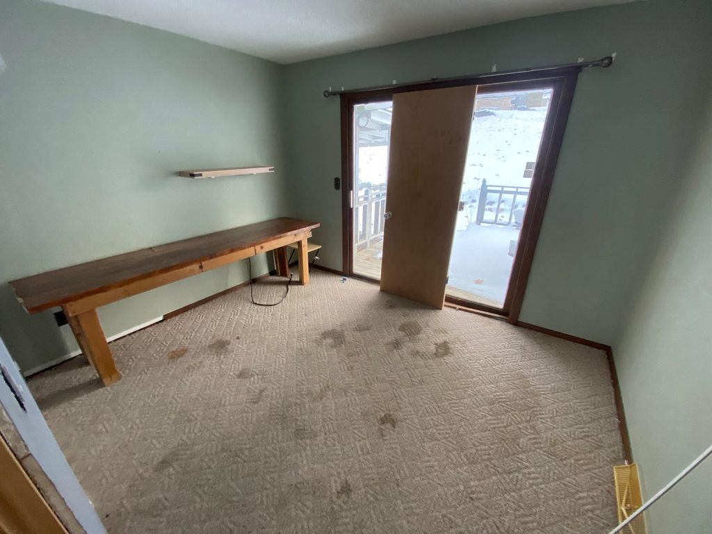 Photo of 1070 Roosevelt Street, Dubuque, IA 52001 (MLS # 153574)