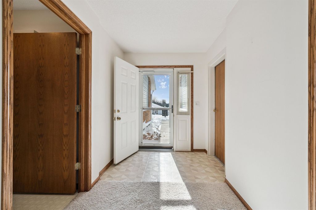 Photo of 2315 Pasadena Drive #Unit 69, Dubuque, IA 52001 (MLS # 153764)