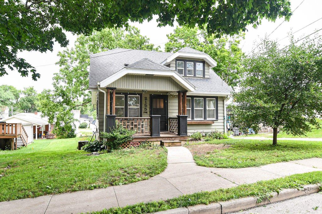 Photo of 2155 Decorah Street, Dubuque, IA 52001 (MLS # 153307)