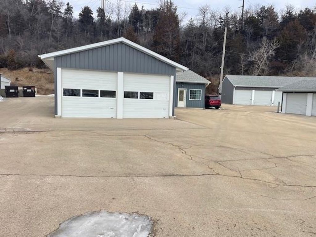 Photo of 10699 Collision Drive, Dubuque, IA 52001 (MLS # 153930)