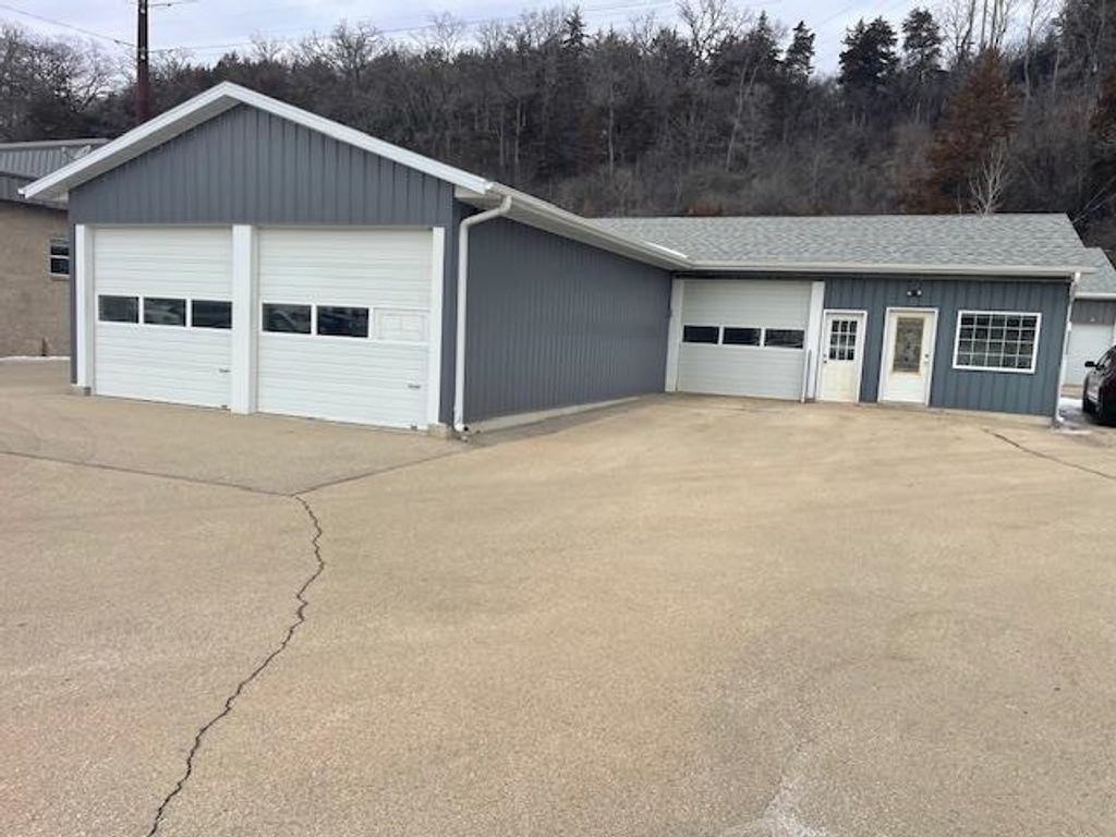 Photo of 10699 Collision Drive, Dubuque, IA 52001 (MLS # 153930)