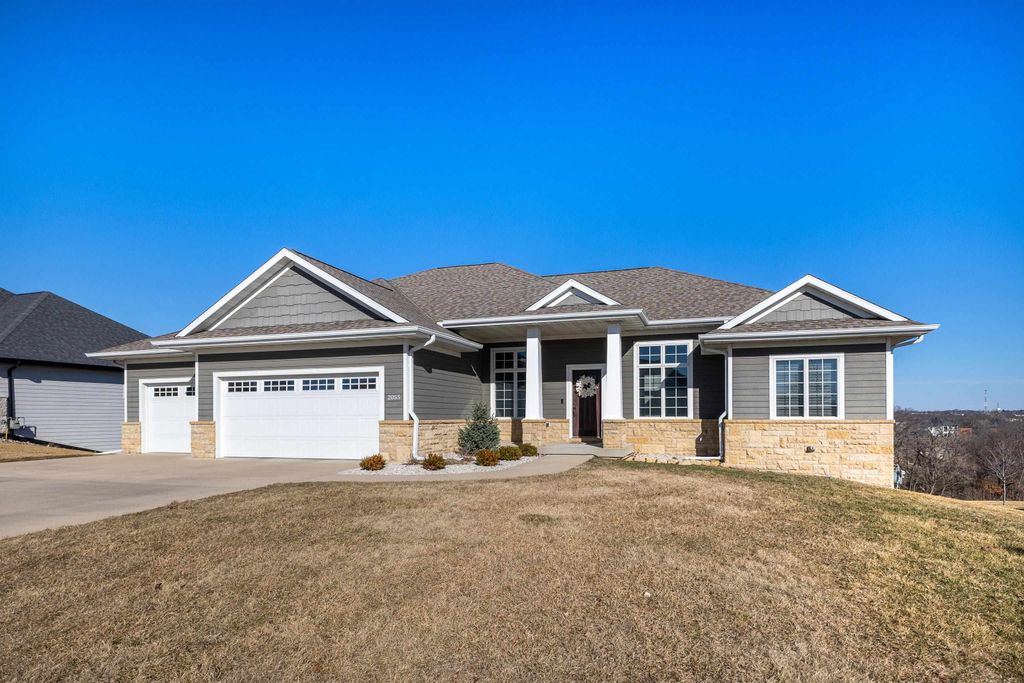 Photo of 2055 Creek Wood Drive, Dubuque, IA 52003 (MLS # 154144)