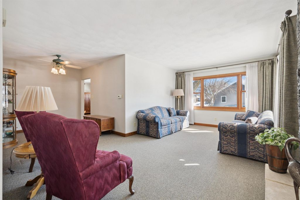 Photo of 1324 2nd Ave SE Ave, Dyersville, IA 52040 (MLS # 153924)