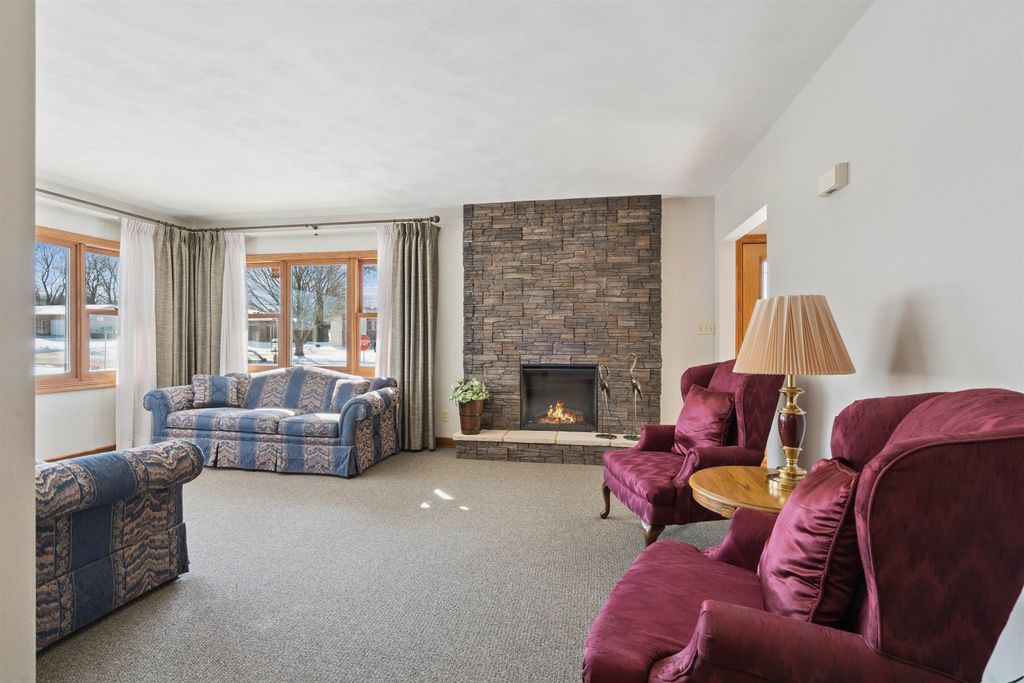 Photo of 1324 2nd Ave SE Ave, Dyersville, IA 52040 (MLS # 153924)