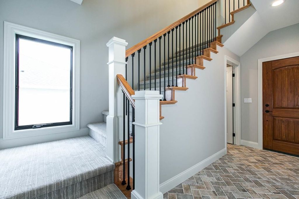 Photo of 1462 Autumn Ridge Lane, Dubuque, IA 52003 (MLS # 152829)