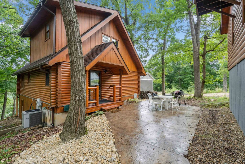 Photo of 26399 215th Avenue, Delhi, IA 52223 (MLS # 152885)