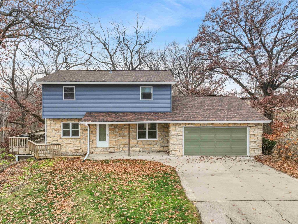 Photo of 16800 Carmen Oaks Drive, Durango, IA 52039 (MLS # 153529)